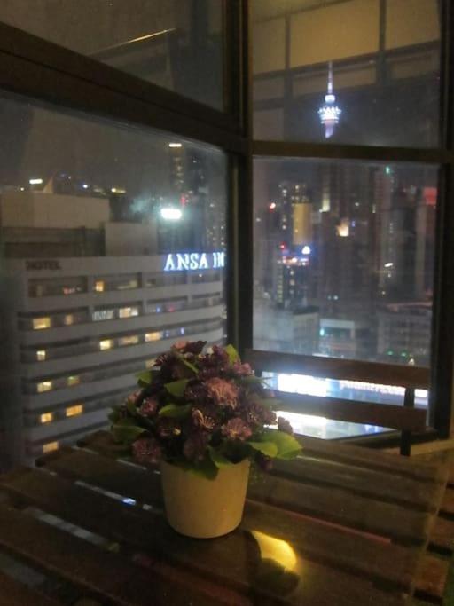 Fahrenheit Condo Bukit Bintang Kl 2R By Roseline Kuala Lumpur Esterno foto
